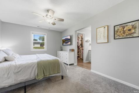 2218 Foxboro Drive Fort Wayne IN 46818