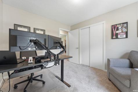 2218 Foxboro Drive Fort Wayne IN 46818
