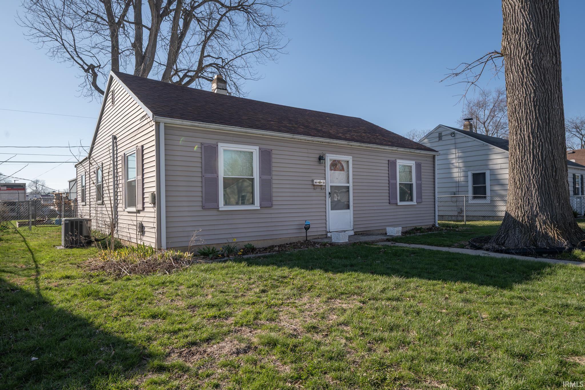 2205 S Vine Street Muncie IN 47302