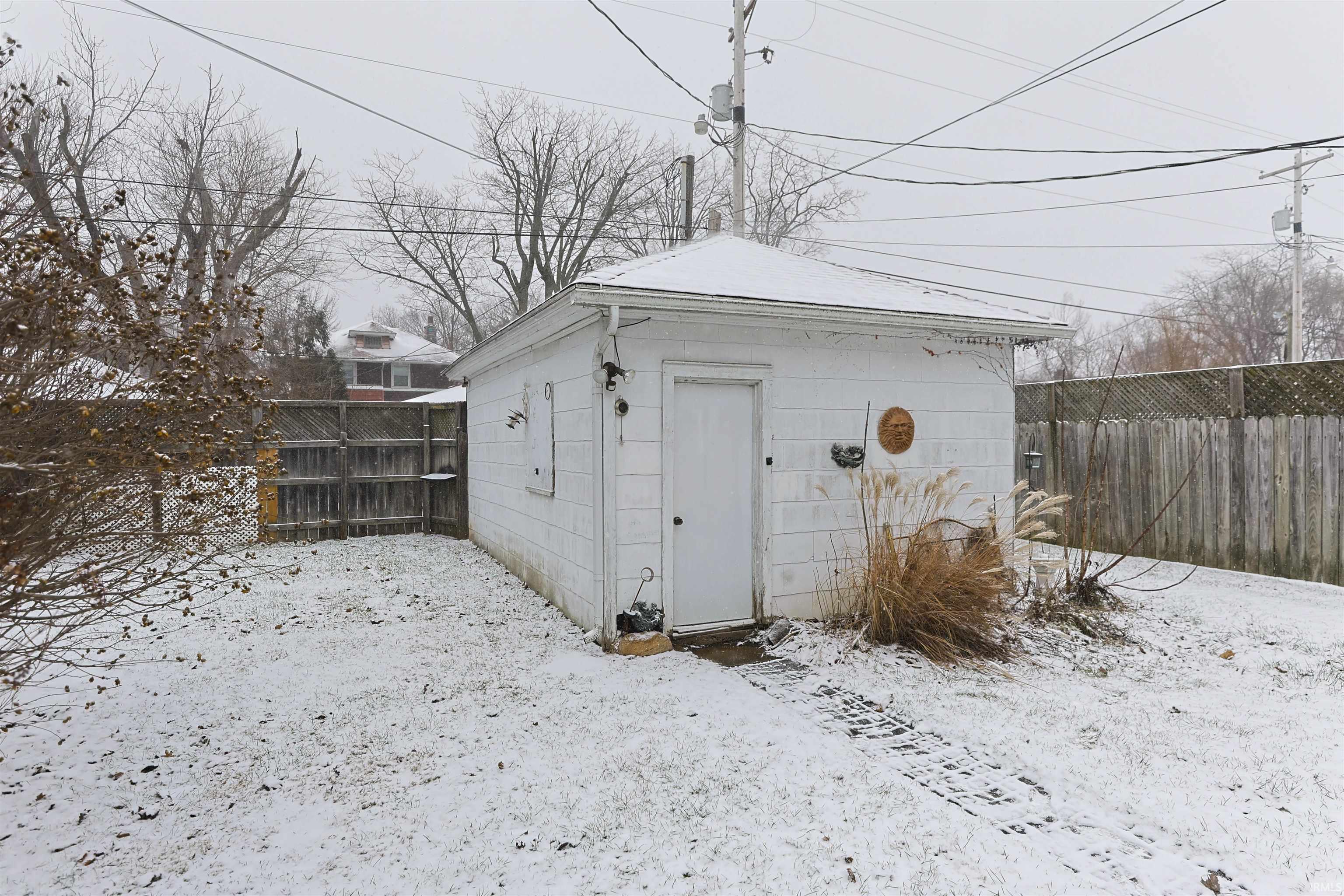 415 Lincoln Way South Bend IN 46601