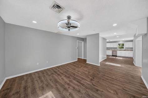52776 Shellbark Avenue South Bend IN 46628