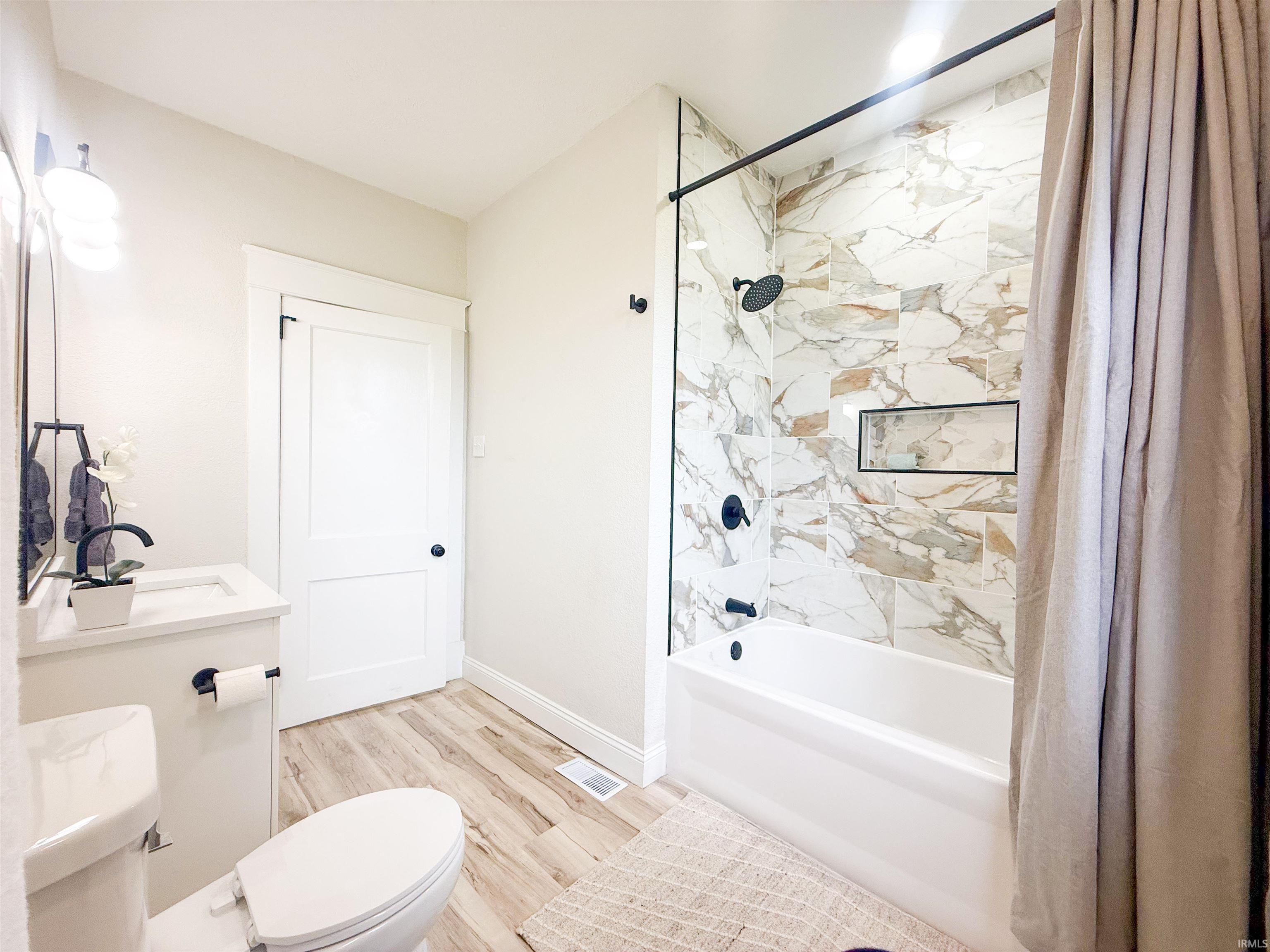 2304 Byerly Court Mishawaka IN 46544