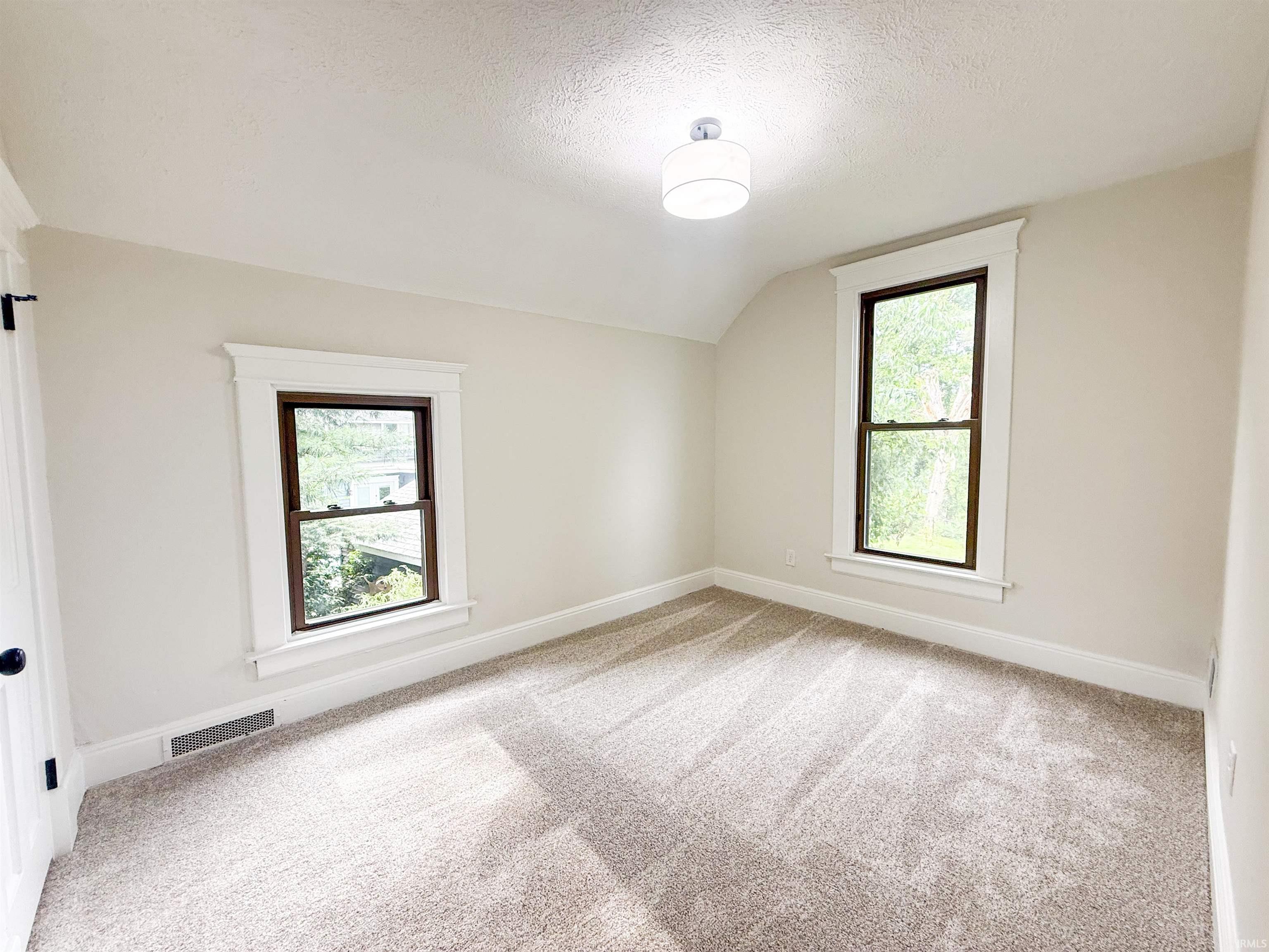 2304 Byerly Court Mishawaka IN 46544