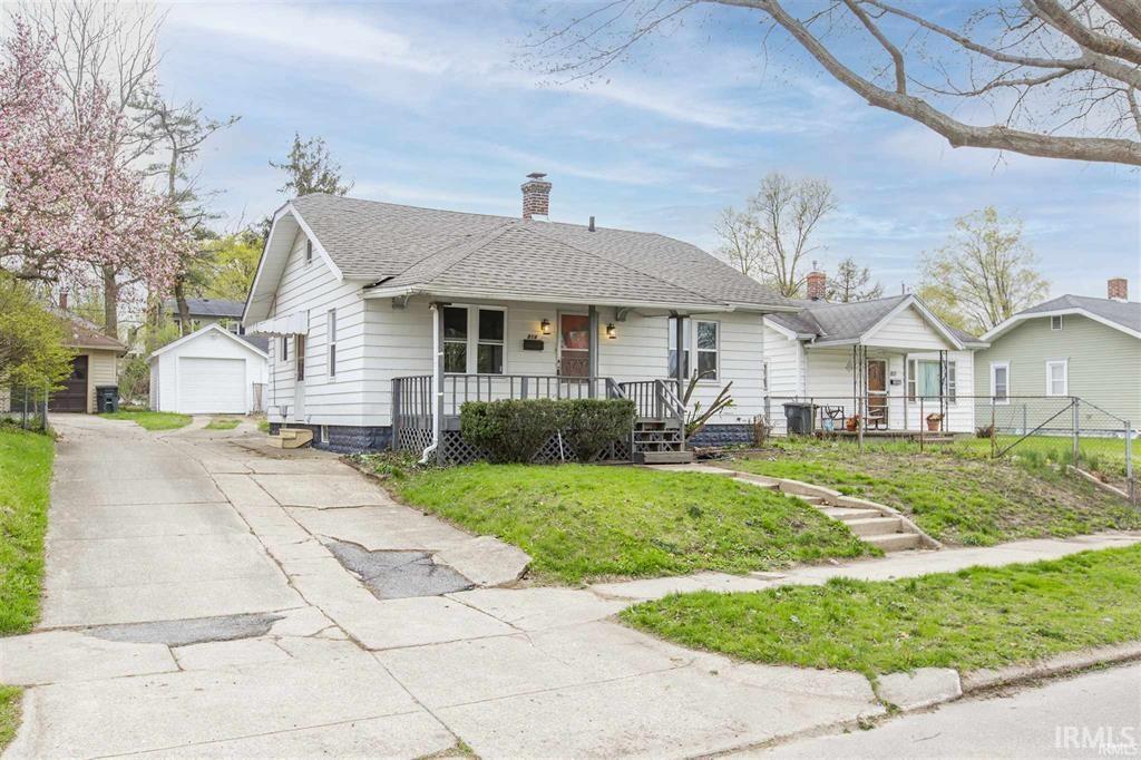 814 E Eckman Street South Bend IN 46614