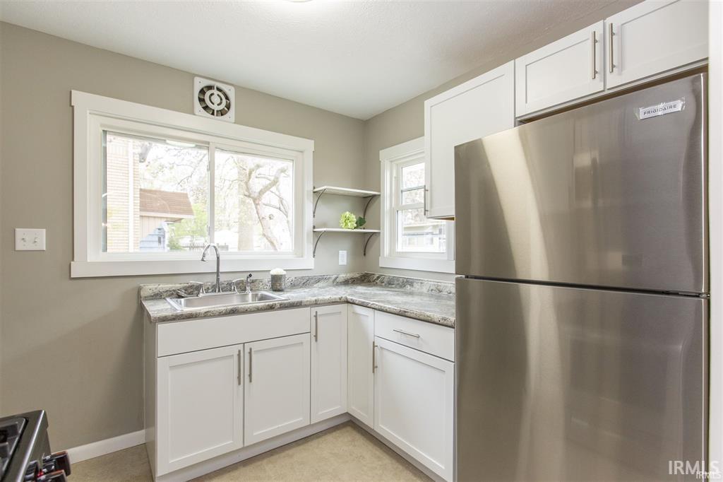 814 E Eckman Street South Bend IN 46614