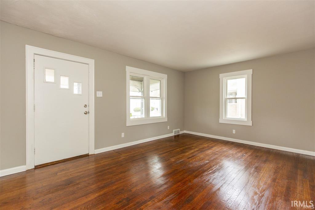 814 E Eckman Street South Bend IN 46614