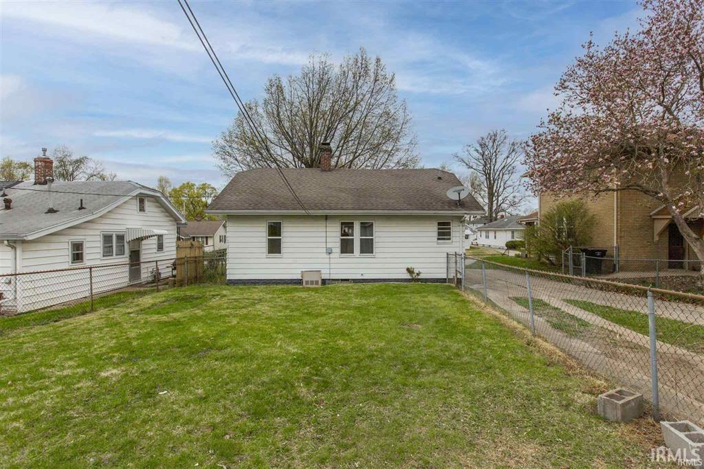 814 E Eckman Street South Bend IN 46614