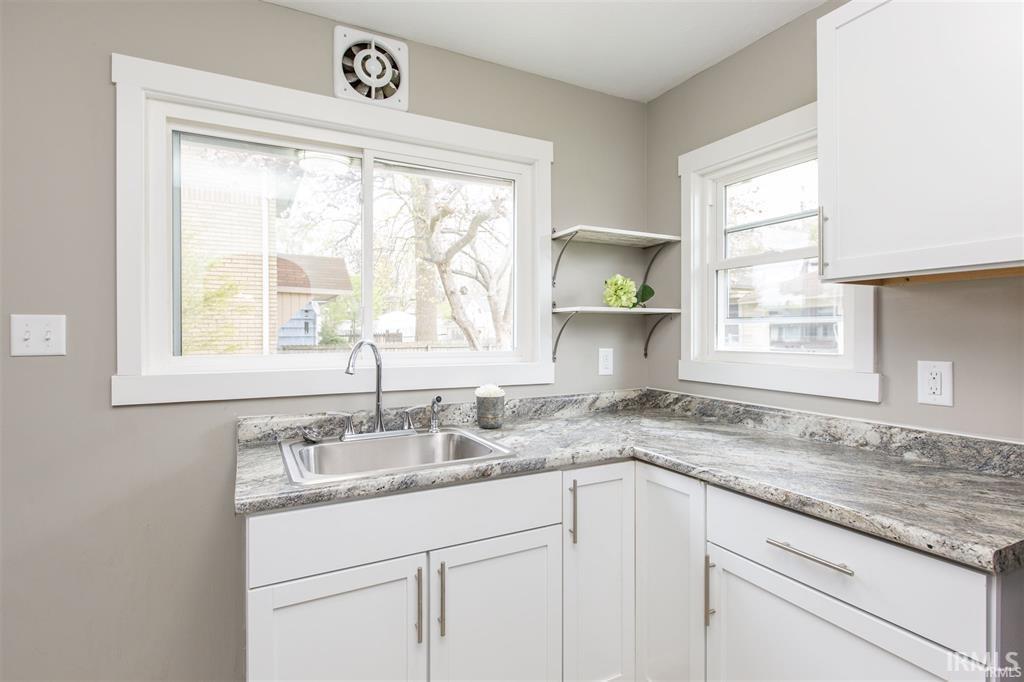 814 E Eckman Street South Bend IN 46614