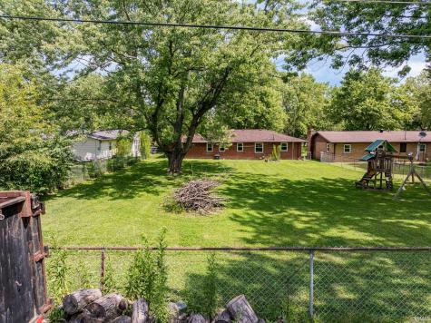 5805 E Carolyn Drive Muncie IN 47303