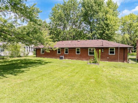 5805 E Carolyn Drive Muncie IN 47303