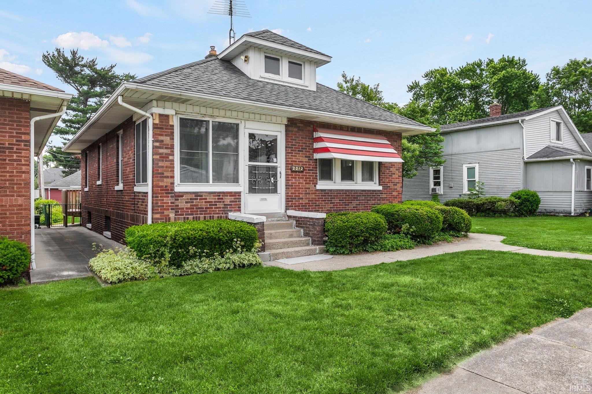 2212 Franklin Street South Bend IN 46613