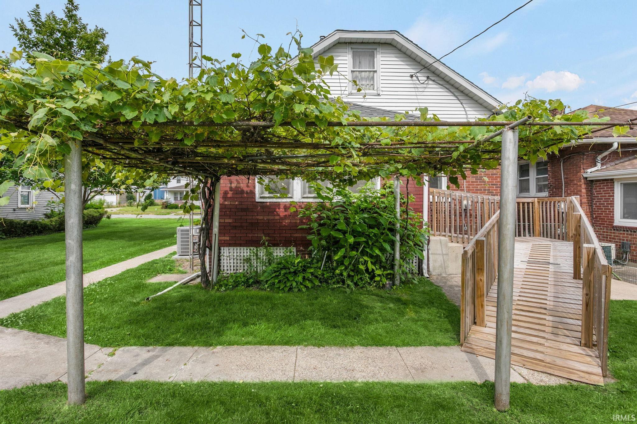 2212 Franklin Street South Bend IN 46613