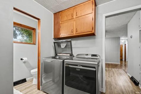 57245 Poppy Road South Bend IN 46619