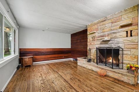 57245 Poppy Road South Bend IN 46619