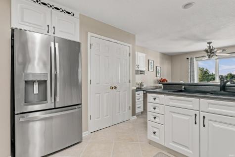 9320 Sugar Mill Drive Fort Wayne IN 46835