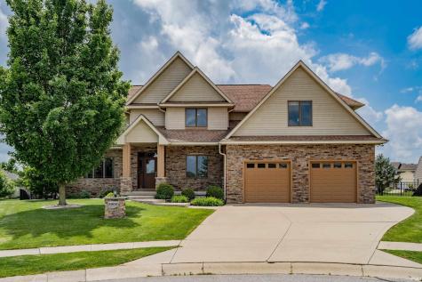 2002 Falcon Ridge Court Fort Wayne IN 46845