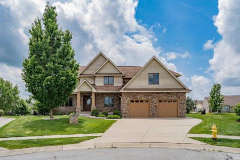 2002 Falcon Ridge Court Fort Wayne IN 46845