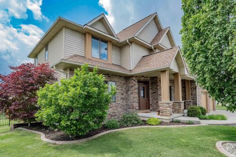 2002 Falcon Ridge Court Fort Wayne IN 46845