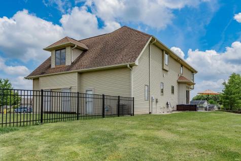 2002 Falcon Ridge Court Fort Wayne IN 46845