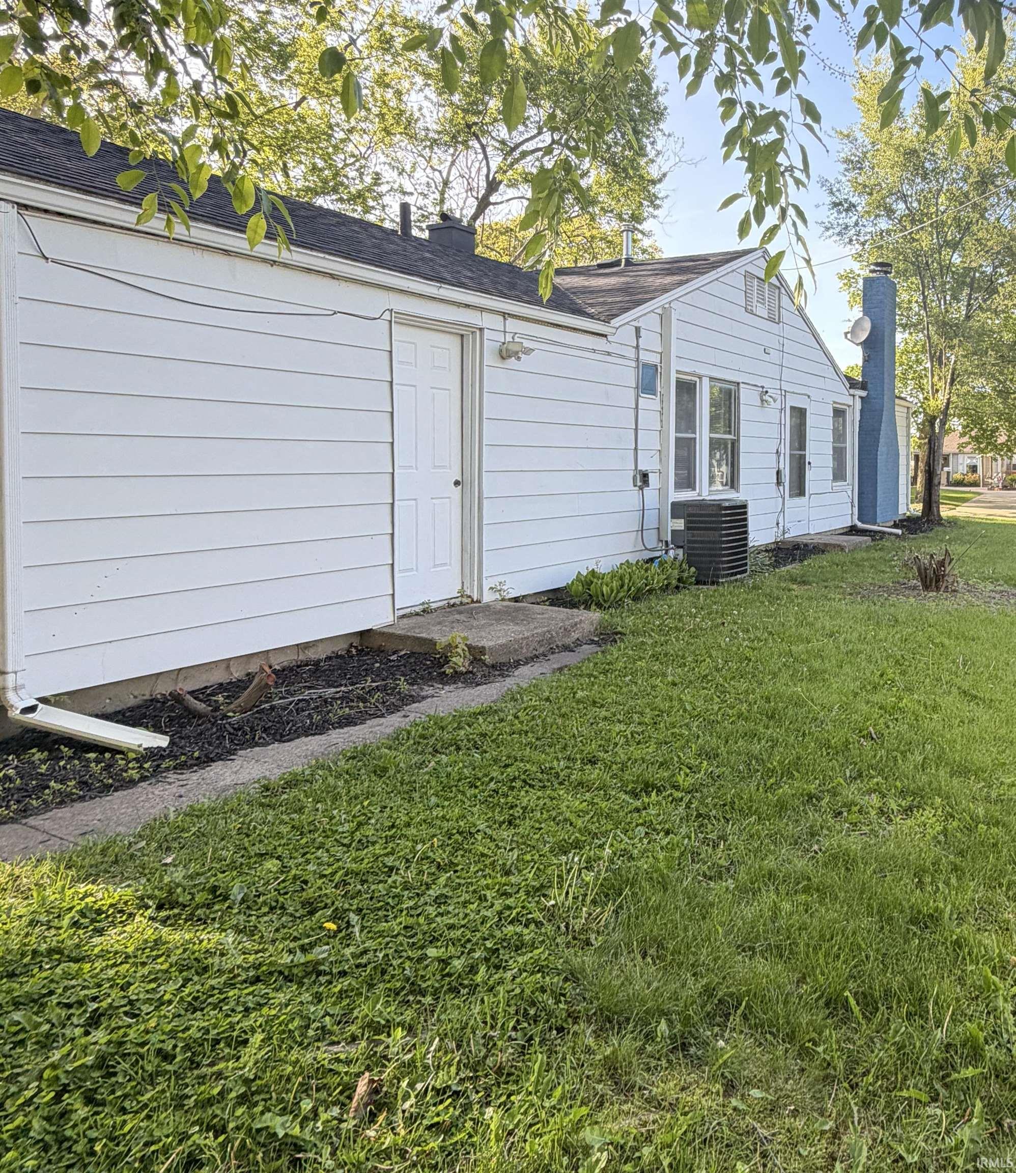1708 Altgeld Street South Bend IN 46614