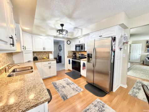 69 E Todd Drive Washington IN 47501