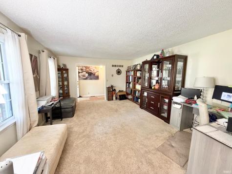 69 E Todd Drive Washington IN 47501