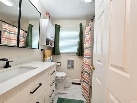 69 E Todd Drive Washington IN 47501
