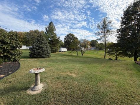 69 E Todd Drive Washington IN 47501