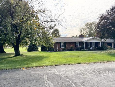 69 E Todd Drive Washington IN 47501