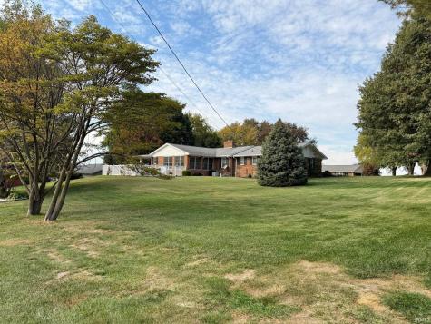 69 E Todd Drive Washington IN 47501