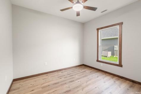 217 Poplar Street Loogootee IN 47553