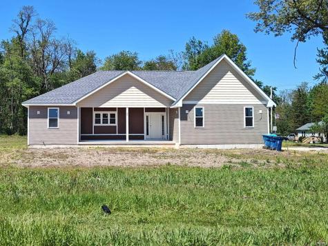 809 E Culver Road Knox IN 46534