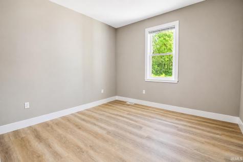 809 E Culver Road Knox IN 46534