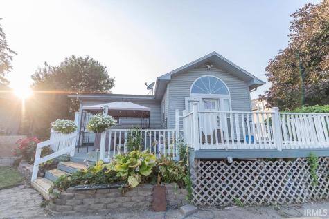 245 W Whitley Street Churubusco IN 46723