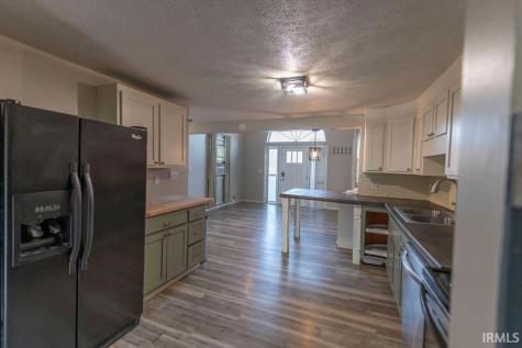 245 W Whitley Street Churubusco IN 46723