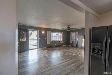 245 W Whitley Street Churubusco IN 46723