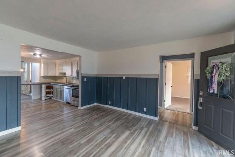 245 W Whitley Street Churubusco IN 46723