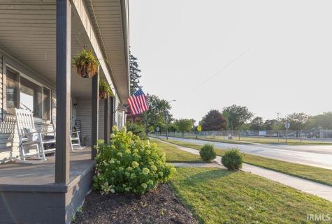 245 W Whitley Street Churubusco IN 46723