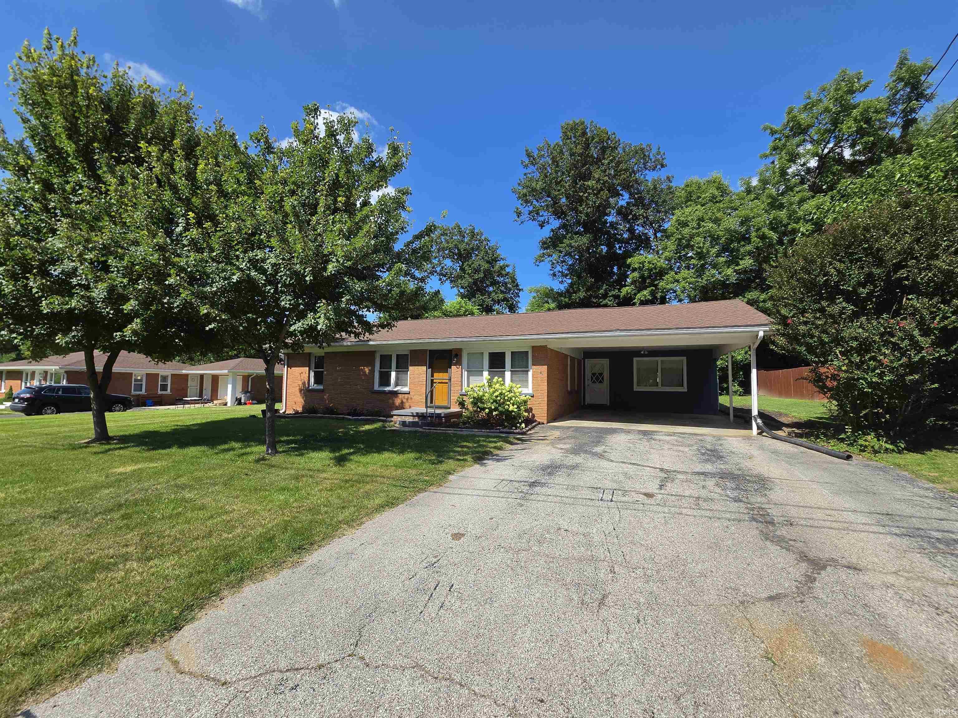 1628 Ritterskamp Avenue Vincennes IN 47591