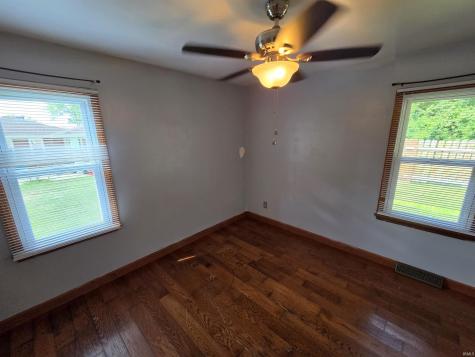 1628 Ritterskamp Avenue Vincennes IN 47591