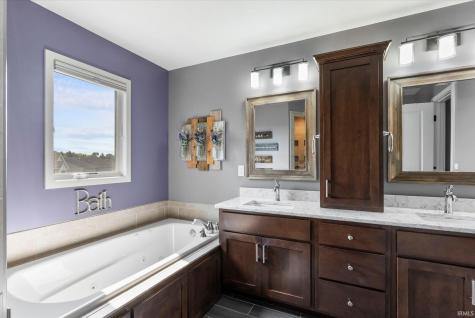 12032 Mallards Lake Parkway Fort Wayne IN 46845