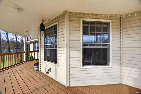692 N Parker Lane Bloomfield IN 47424