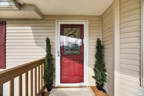 692 N Parker Lane Bloomfield IN 47424