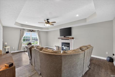 692 N Parker Lane Bloomfield IN 47424