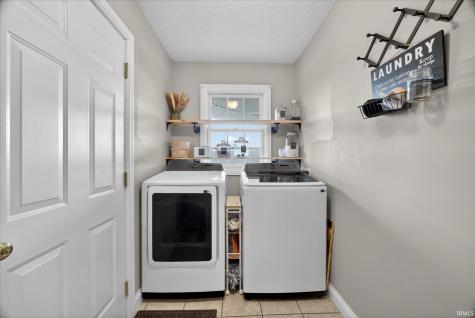692 N Parker Lane Bloomfield IN 47424