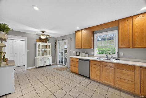 692 N Parker Lane Bloomfield IN 47424