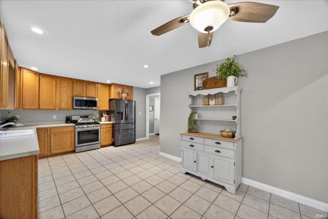 692 N Parker Lane Bloomfield IN 47424