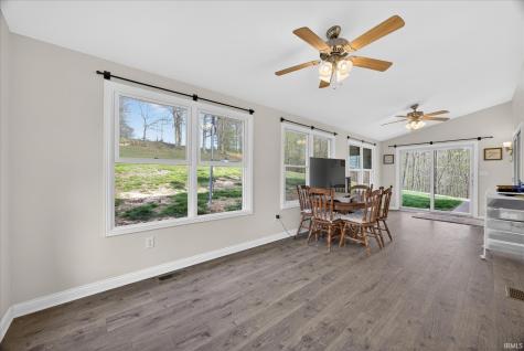 692 N Parker Lane Bloomfield IN 47424