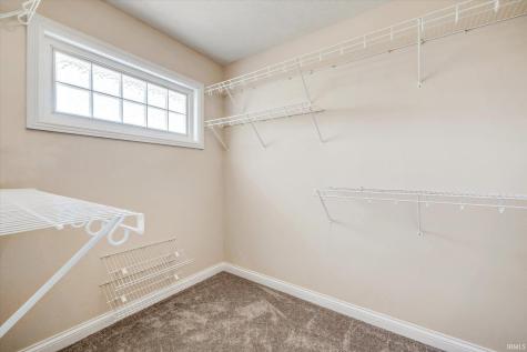 692 N Parker Lane Bloomfield IN 47424