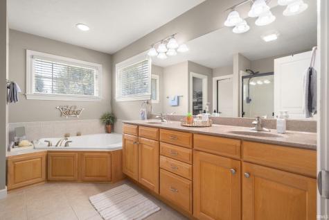 51251 Windy Willow Court South Bend IN 46628